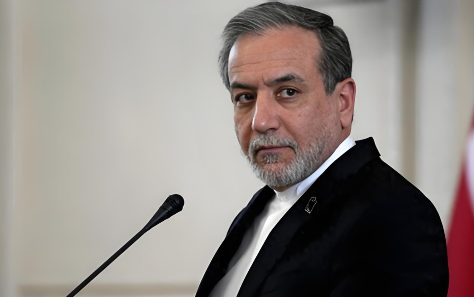 伊朗外长：美以军事行动是局势紧张主因 伊朗仍在“防御”