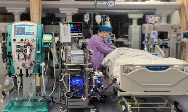 只因一口“鸟气”，男子险些丧命！医生：这种病症有几率复发