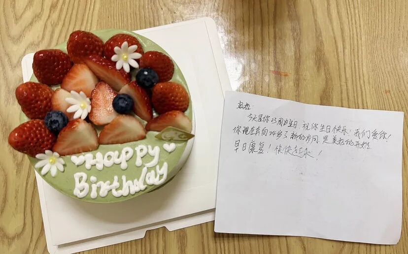 23岁女孩头痛一周，硬扛7天后心脏停跳，ICU里开颅3次！“凶手”藏在冰箱里，医生提醒