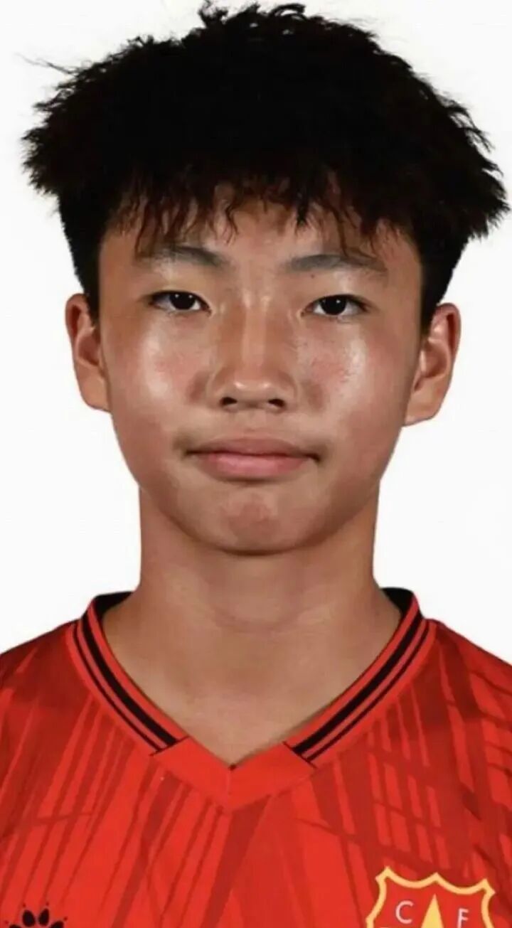 第一人！14岁中国小将李昊炎即将加盟巴萨拉玛西亚青训营