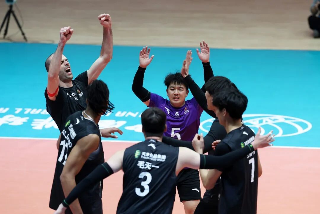 遗憾 | 天津男排负于保定，5日决赛一决雌雄