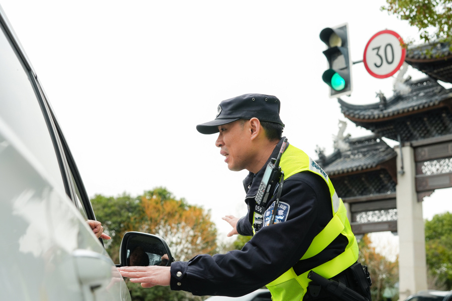 清明祭扫踏青叠加，上海公安多措并举保障假期出行