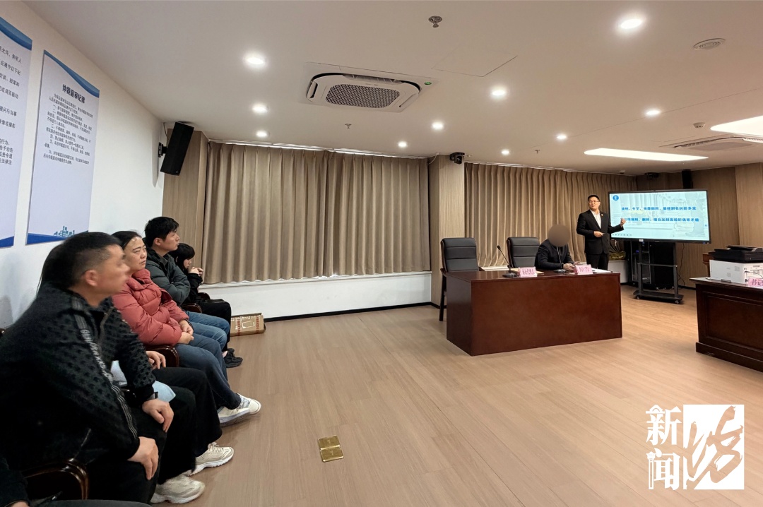 "我不愿意!"上海女子离婚后发现,名字被刻在前婆婆墓碑上…前夫:母亲遗愿