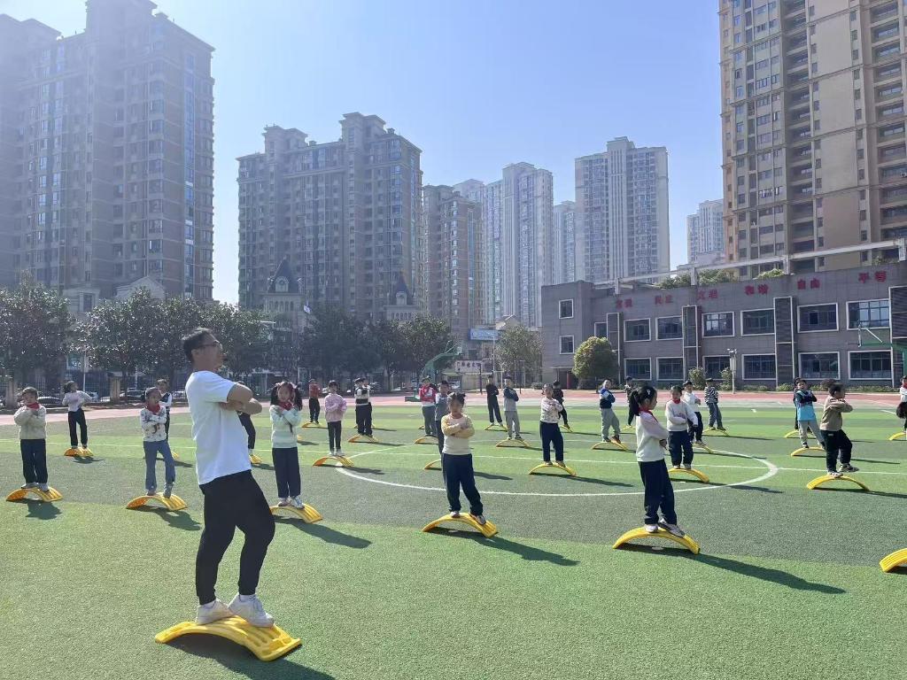 “敏娃”家庭必备：过敏季运动指南