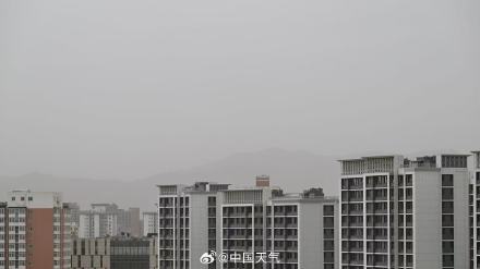 天空昏黄！北京沙尘来了局地已现11级阵风