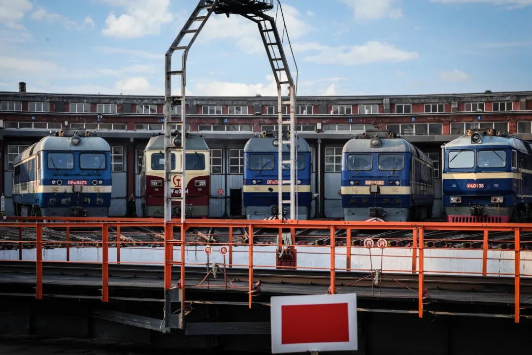 全国罕见！火车头在这里原地转圈圈