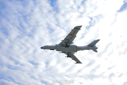 硬核！空军轰炸机压迫感溢出屏幕