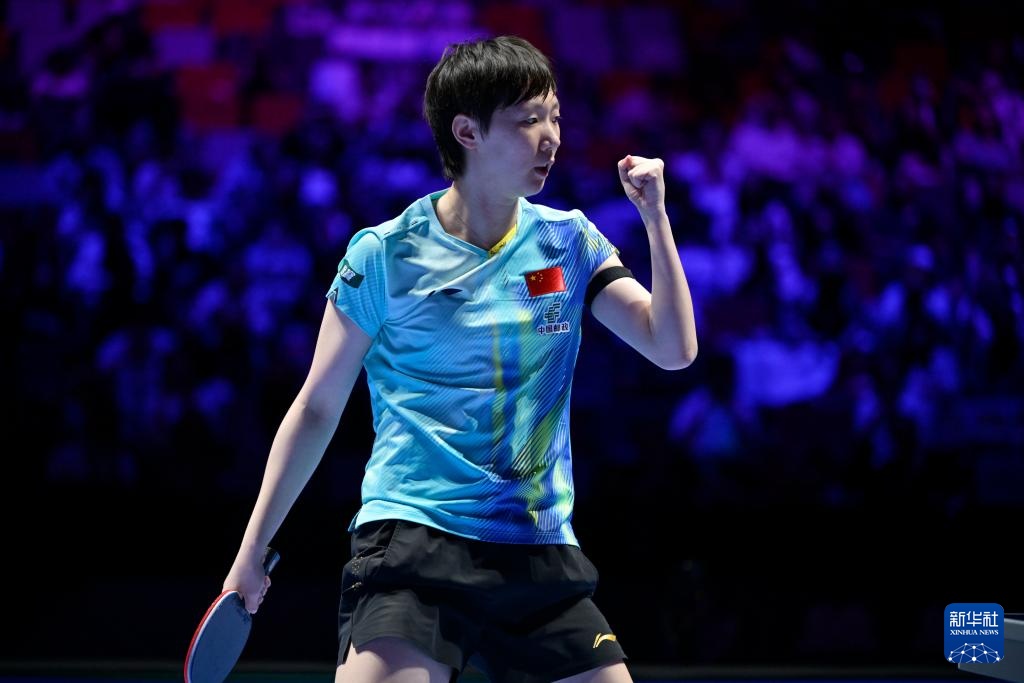 乒乓球世界杯女单淘汰赛：王曼昱晋级八强