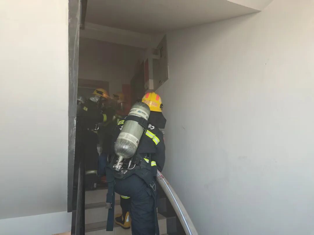 居民一个操作,多年闲置洗衣机“发火”了 居民一个操作,多年闲置洗衣机“发火”了