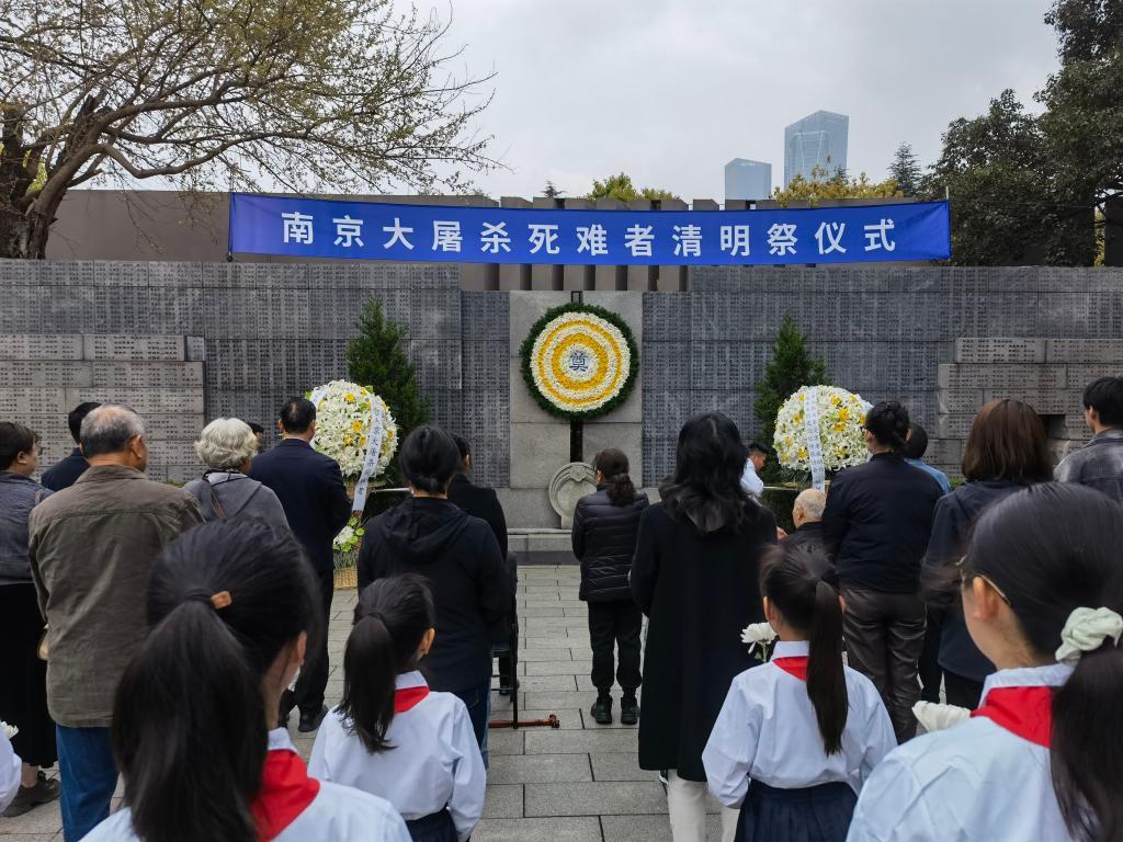 南京大屠杀死难者遗属举行清明祭 幸存者仅剩21人 南京大屠杀死难者遗属举行清明祭 幸存者仅剩21人