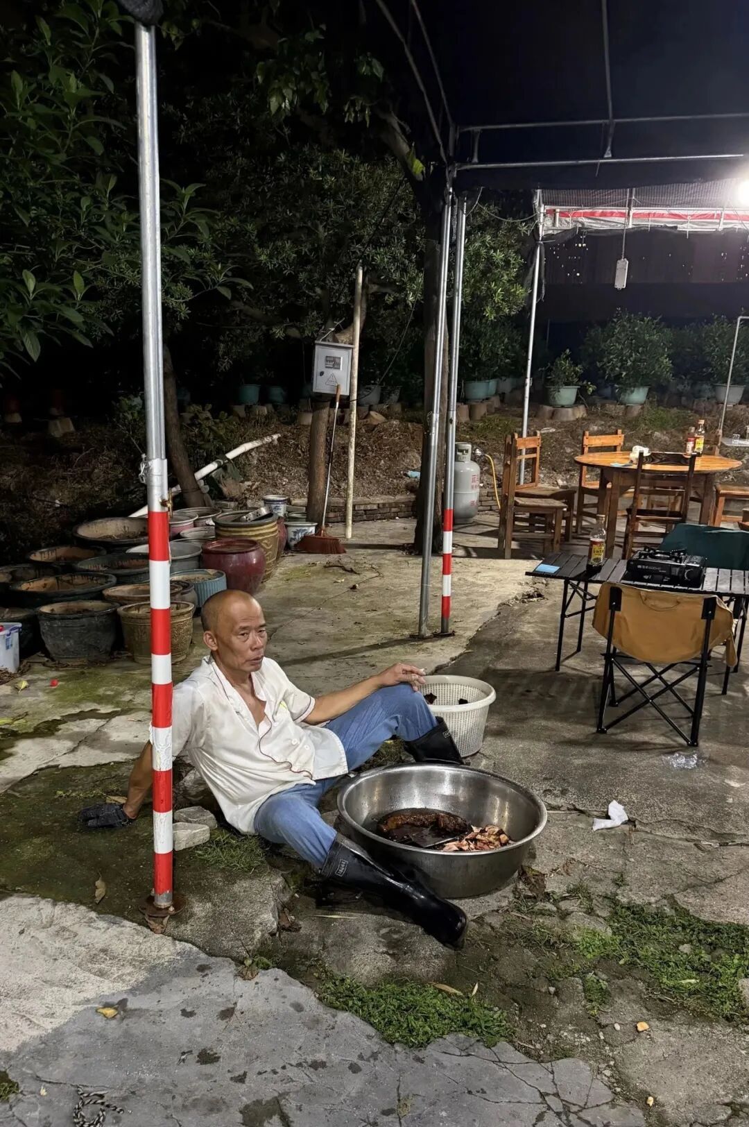 “全网最不想火”的饭店火了！老板开小号自黑：踩雷，好难吃，都别来…