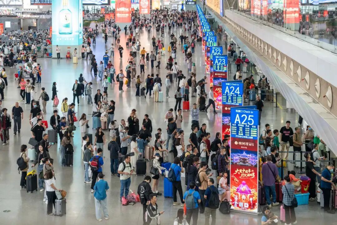 清明假期 广州南站加开夜间高铁259列 清明假期 广州南站加开夜间高铁259列