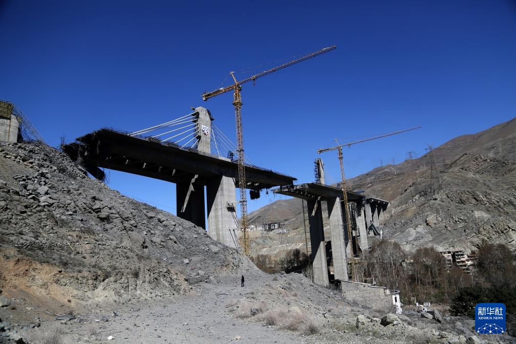 遭美以空袭破坏的伊朗卡拉季大桥