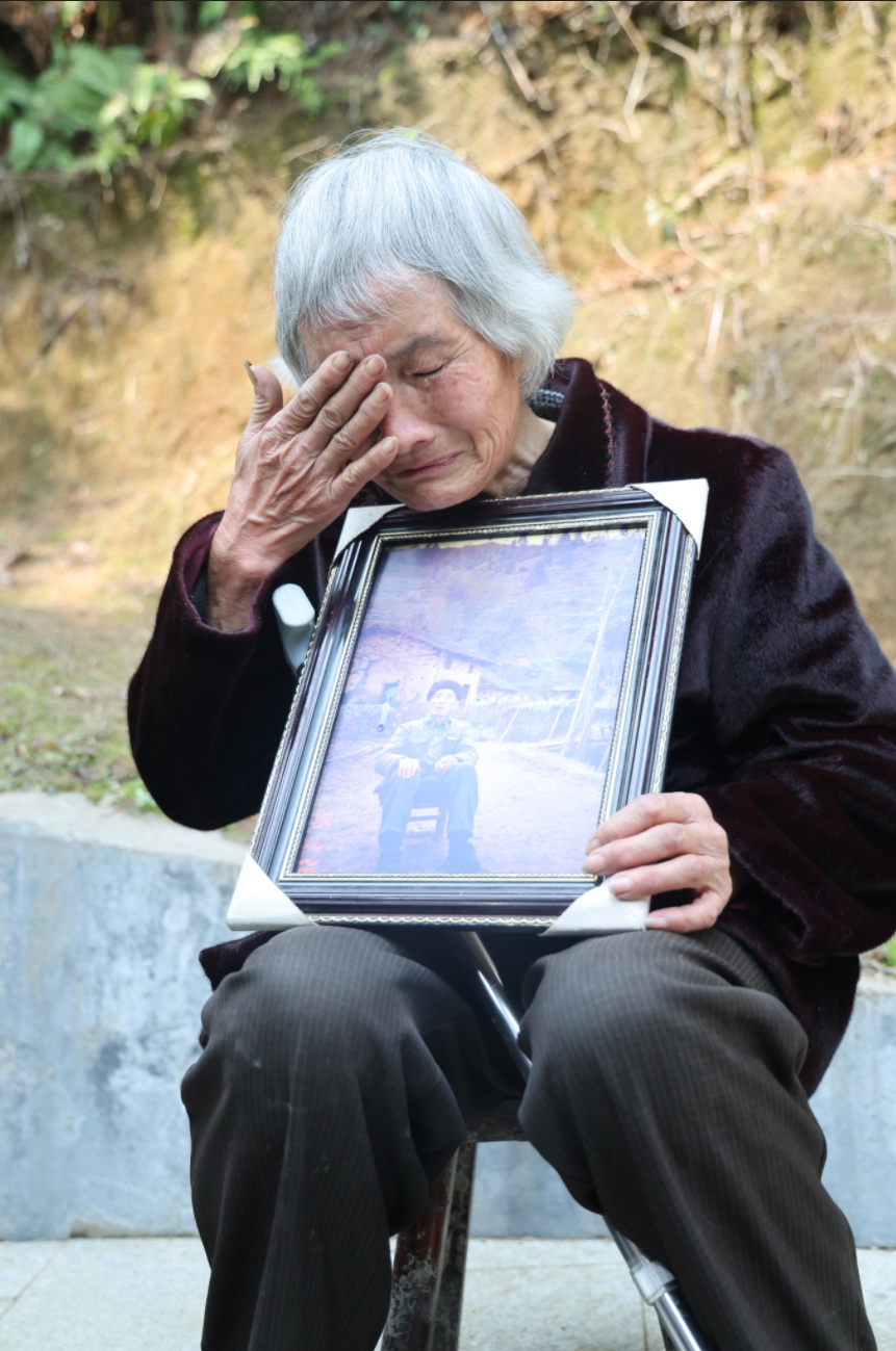 她76岁了,还在等一个答案…… 她76岁了,还在等一个答案……