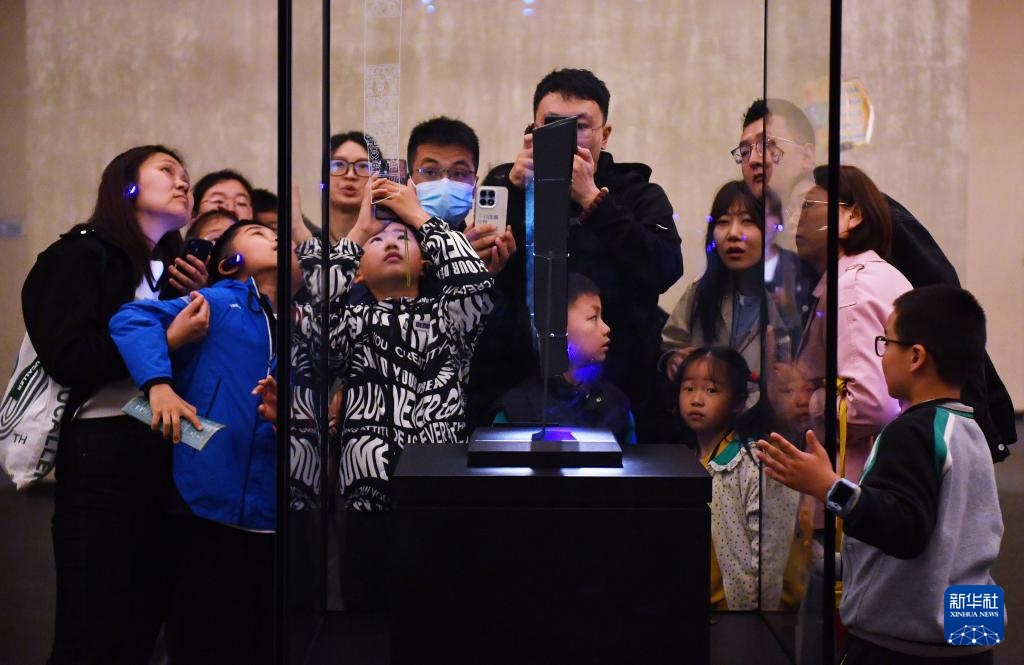 四川多地开启春假 三星堆博物馆迎来研学游高峰