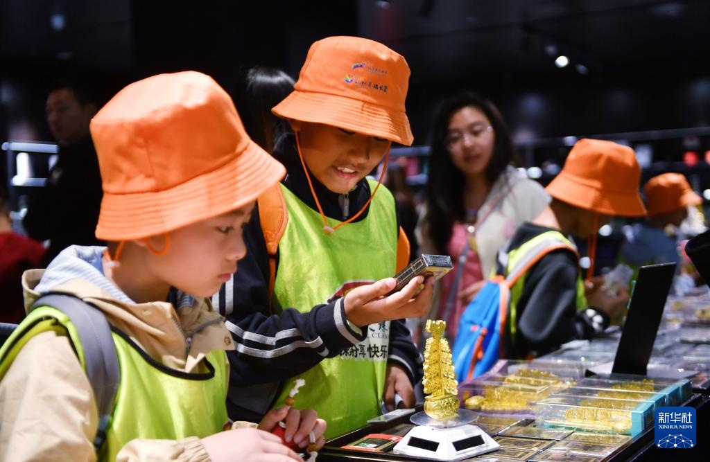 四川多地开启春假 三星堆博物馆迎来研学游高峰