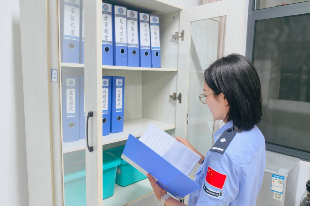 “愿这些空白墓碑,不再刻上碑文” “愿这些空白墓碑,不再刻上碑文”