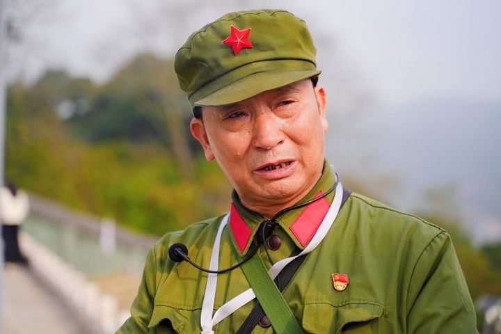 替烈士行孝,“我就是你们的儿子” 替烈士行孝,“我就是你们的儿子”