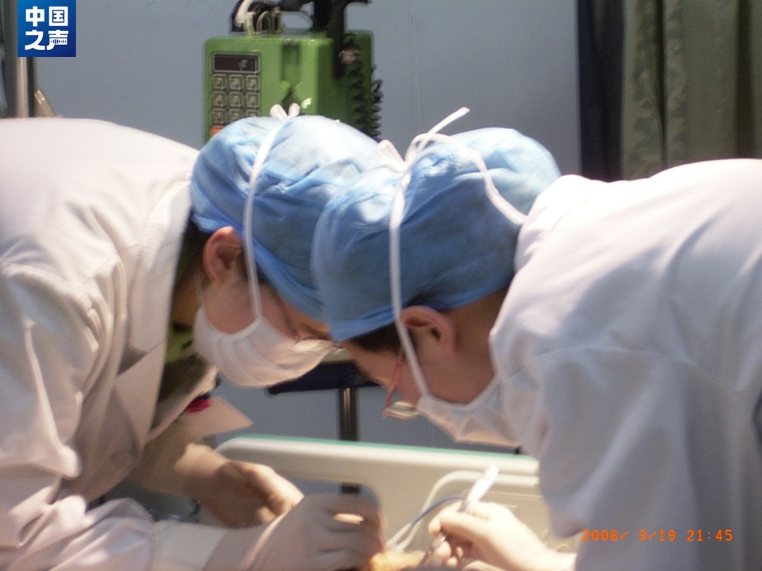 父母捐献遗体和角膜后,他做出同样的选择 父母捐献遗体和角膜后,他做出同样的选择