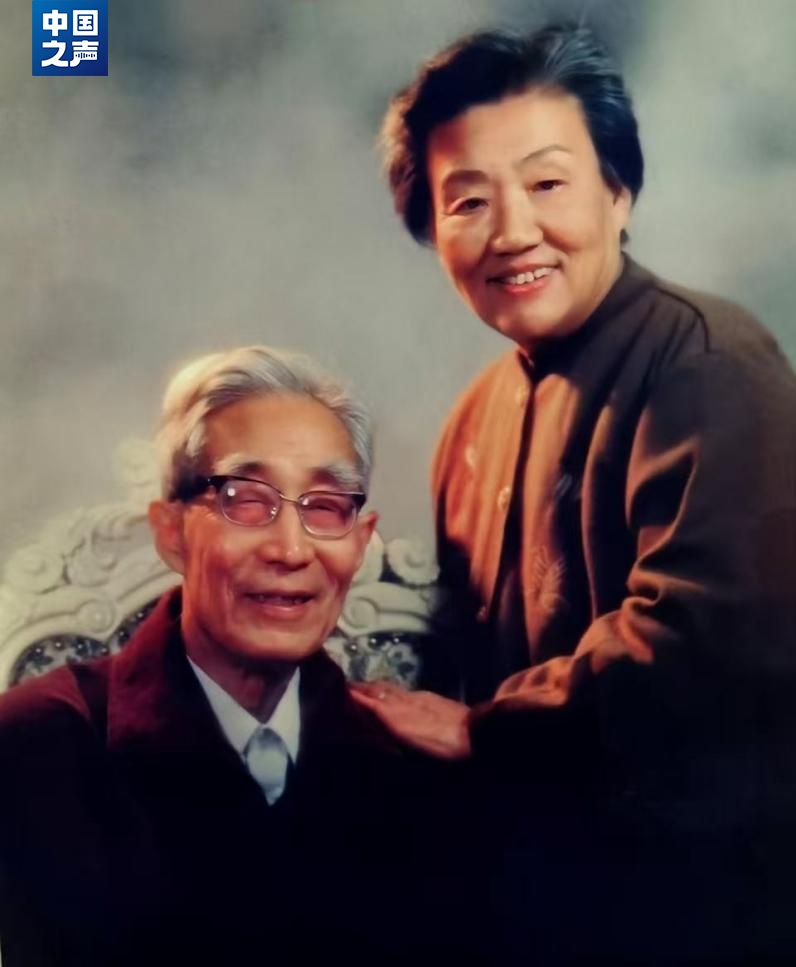 父母捐献遗体和角膜后,他做出同样的选择 父母捐献遗体和角膜后,他做出同样的选择