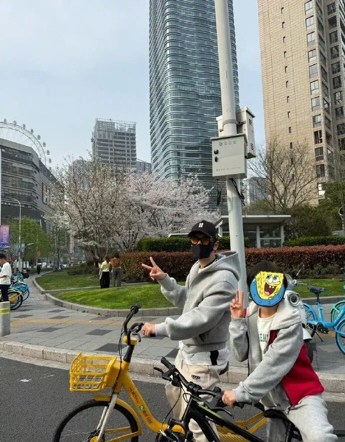 放任9岁儿子骑车上路，黄晓明致歉