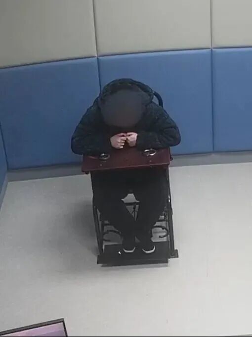 抓现行!跨省“取货”回来,还没下车就栽了…… 抓现行!跨省“取货”回来,还没下车就栽了……