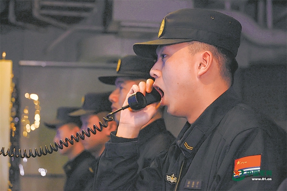 双舰蹈海 协同砺剑——海军某支队舰艇多科目训练掠影 双舰蹈海 协同砺剑——海军某支队舰艇多科目训练掠影