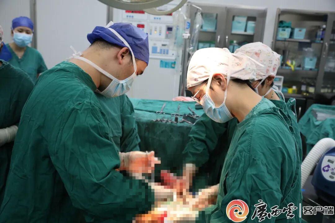 失忆流浪25年,女子腹中藏45公斤肿瘤!手术前她写下遗嘱:不要为难医生 失忆流浪25年,女子腹中藏45公斤肿瘤!手术前她写下遗嘱:不要为难医生