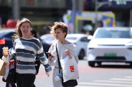 北京发布大风蓝色预警，阵风可达7至8级