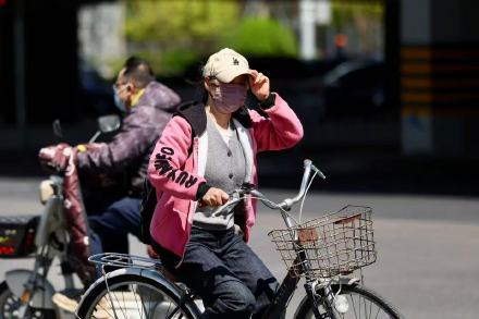 北京发布大风蓝色预警，阵风可达7至8级