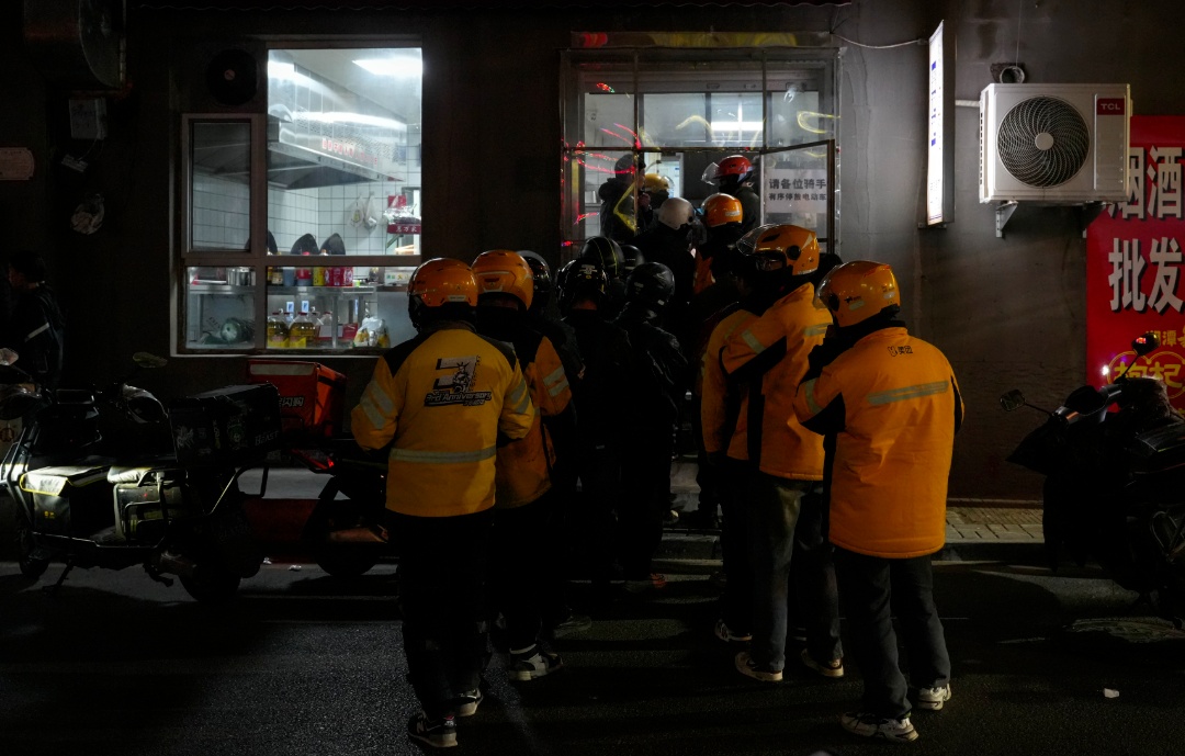 当日未售完饭菜，1元一份！网友：就该他发财