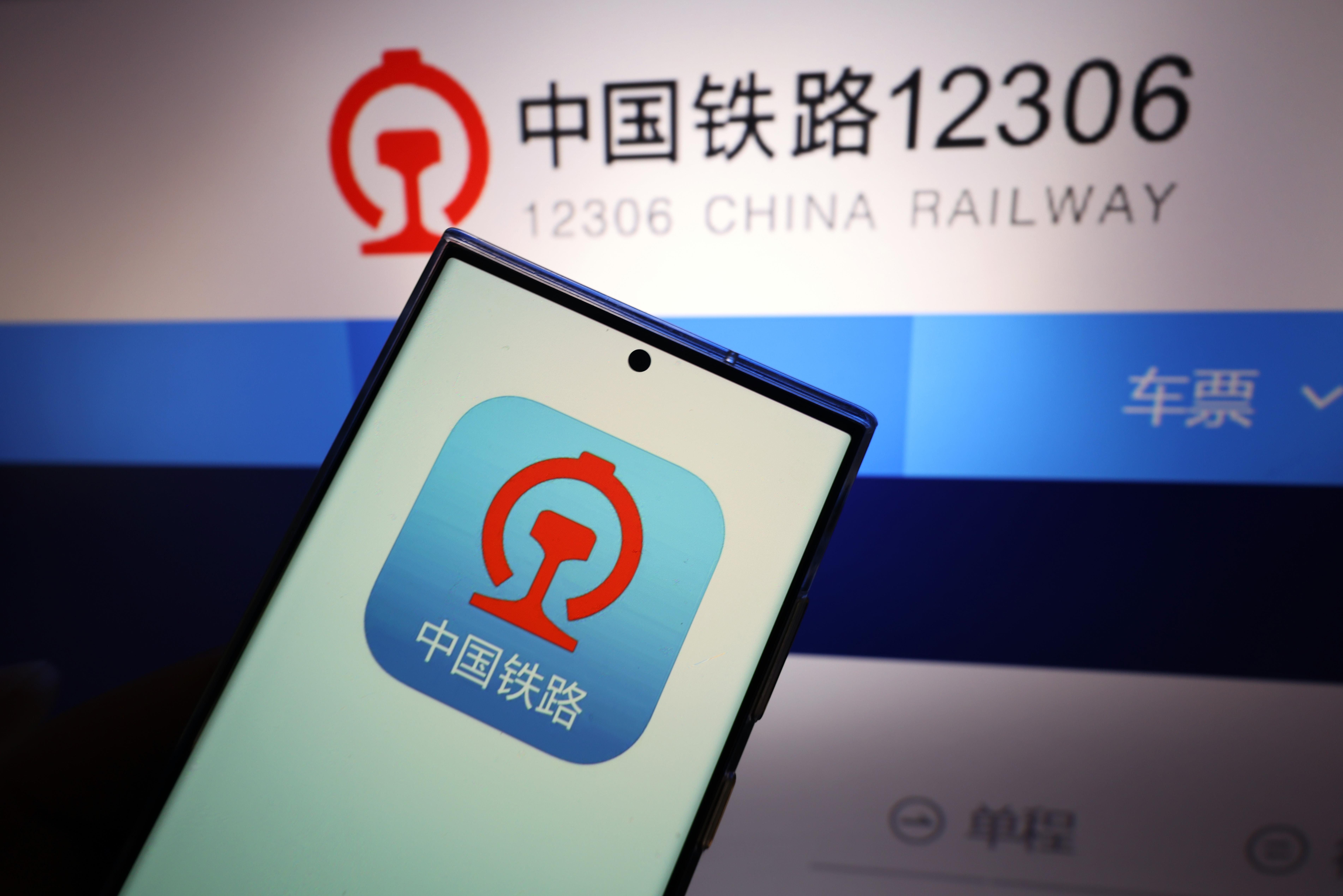 “春假+清明”叠加 客流持续高位运行