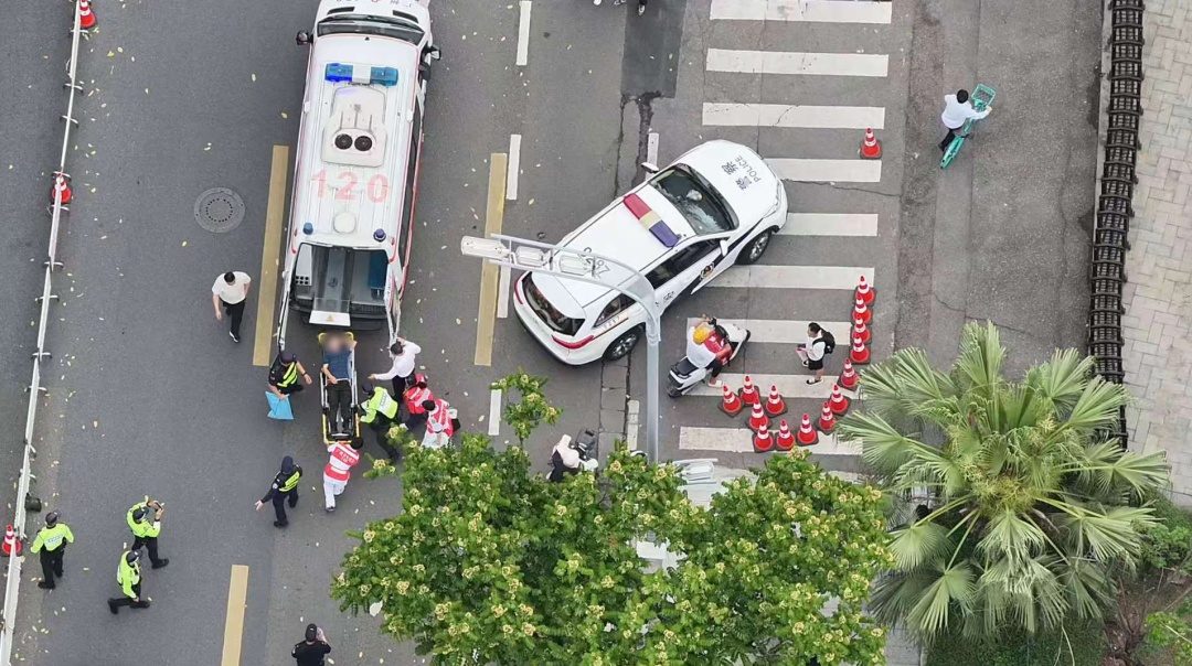 广州街坊清明祭扫时突然倒地昏迷，公安紧急调度警用无人机，5分钟极速送医