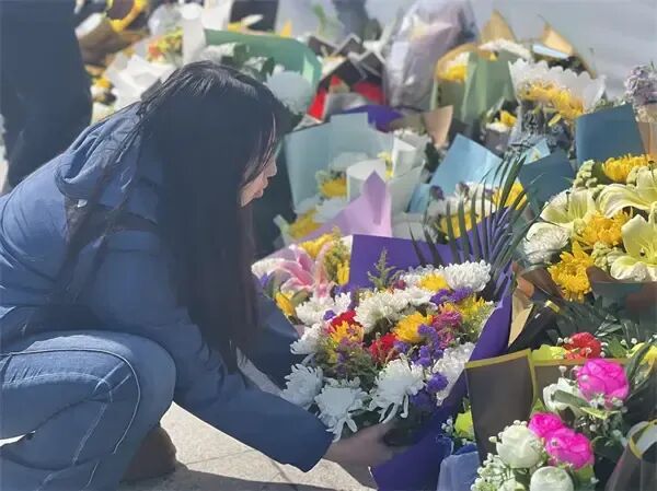 哈尔滨市清明小长假首日13万人错峰出行祭扫 哈尔滨市清明小长假首日13万人错峰出行祭扫