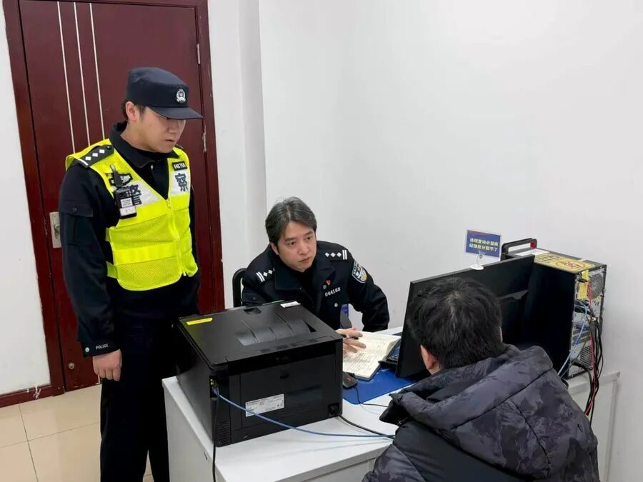 价值百万的黄金已打包,就差最后一步…… 价值百万的黄金已打包,就差最后一步……