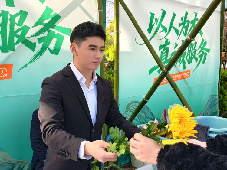 殡葬专业学子自述:我们是生命最后一站的“准摆渡人” 殡葬专业学子自述:我们是生命最后一站的“准摆渡人”