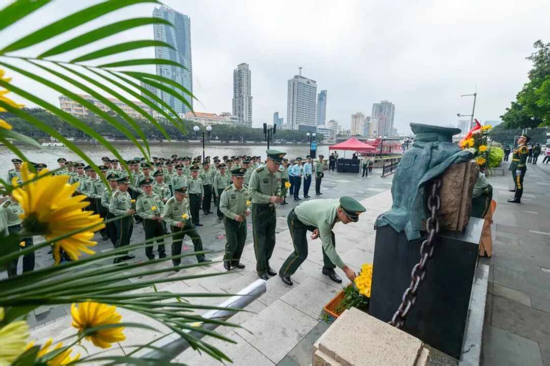 “你别动,我来救!”缅怀,郑益龙已经离开13年了 “你别动,我来救!”缅怀,郑益龙已经离开13年了
