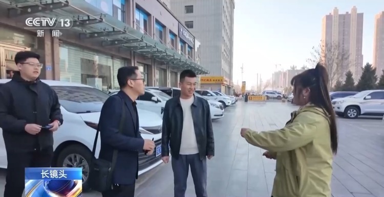 “我们也是你的儿子” 师生11年接力为英雄守护家的温度 “我们也是你的儿子” 师生11年接力为英雄守护家的温度