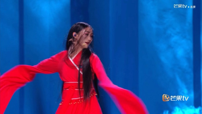 “安陵容”浪姐7造型被指“像疯了的妃子”，本人回应：彩排的时候还没疯