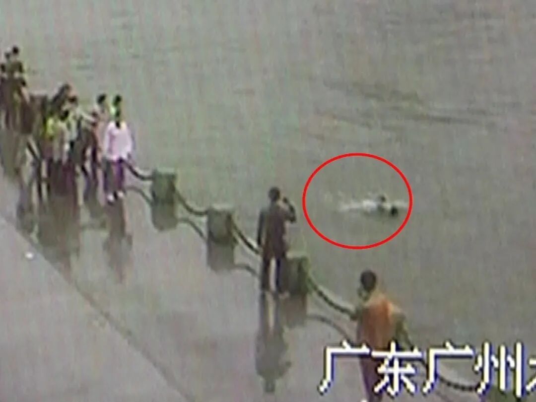 “你别动,我来救!”缅怀,郑益龙已经离开13年了 “你别动,我来救!”缅怀,郑益龙已经离开13年了