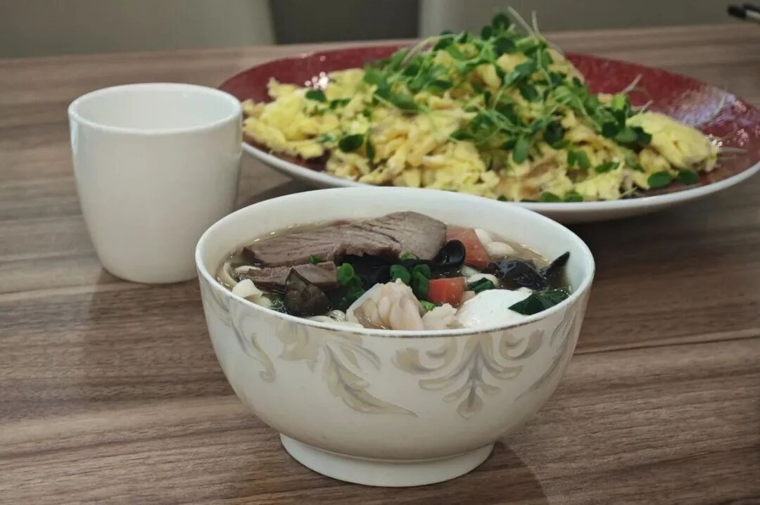 不节食、不挨饿！晚饭一个小改变，血糖、血压、脂肪肝竟自己悄悄变好