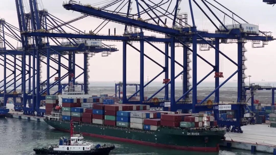 海南首条沥青特种集装箱直达航线开通