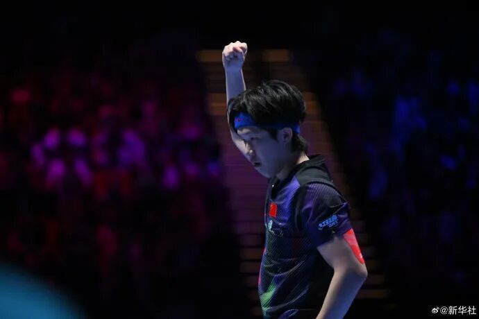 大满贯只差一步！王楚钦首夺世界杯冠军