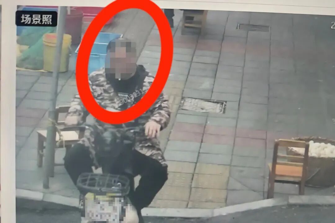 诈骗近百万男子化身“本分”猪肉摊主潜逃26年，连妻子都从未察觉……