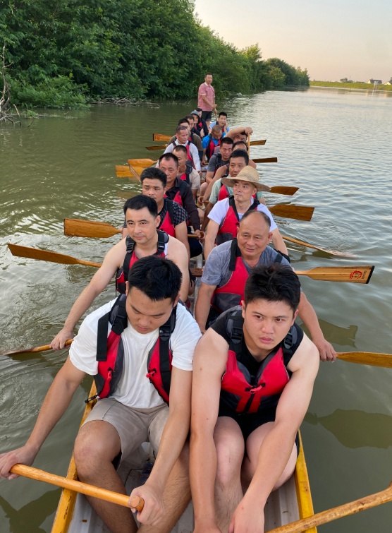 常德“龙超”队伍即将登江开训，会举行下水仪式：外地游子积极性很高，都愿为家乡出力