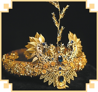 医学生→化妆师→博主,她用18个易拉罐制成凤冠 医学生→化妆师→博主,她用18个易拉罐制成凤冠