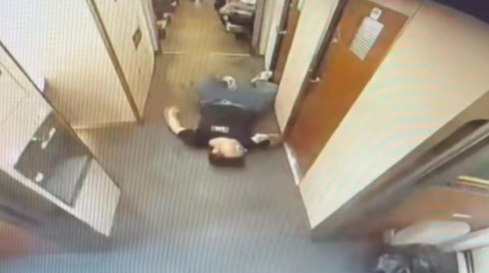 G316次列车上演暖心生命接力：旅客突发疾病吐血，隆回医生挺身而出救助