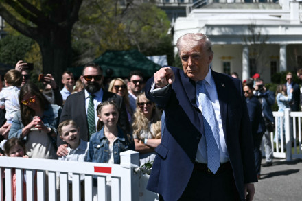 特朗普回应打击伊朗可能构成战争罪