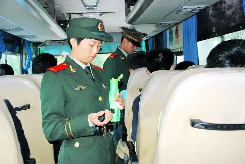 “你走后19年，爸爸还经常戴着你的帽子……”