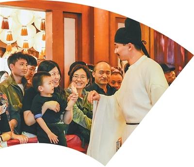 跟着沉浸式演艺,流连楚辞唐诗里(古韵国风 顶流审美) 跟着沉浸式演艺,流连楚辞唐诗里(古韵国风 顶流审美)